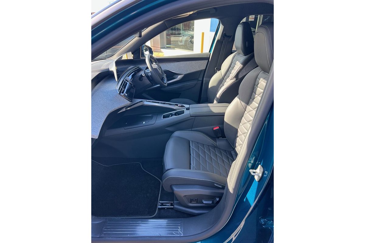 2025 Peugeot 5008 GT Premium e-DCS Hybrid P74 MY25