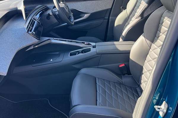 2025 Peugeot 5008 GT Premium e-DCS Hybrid P74 MY25