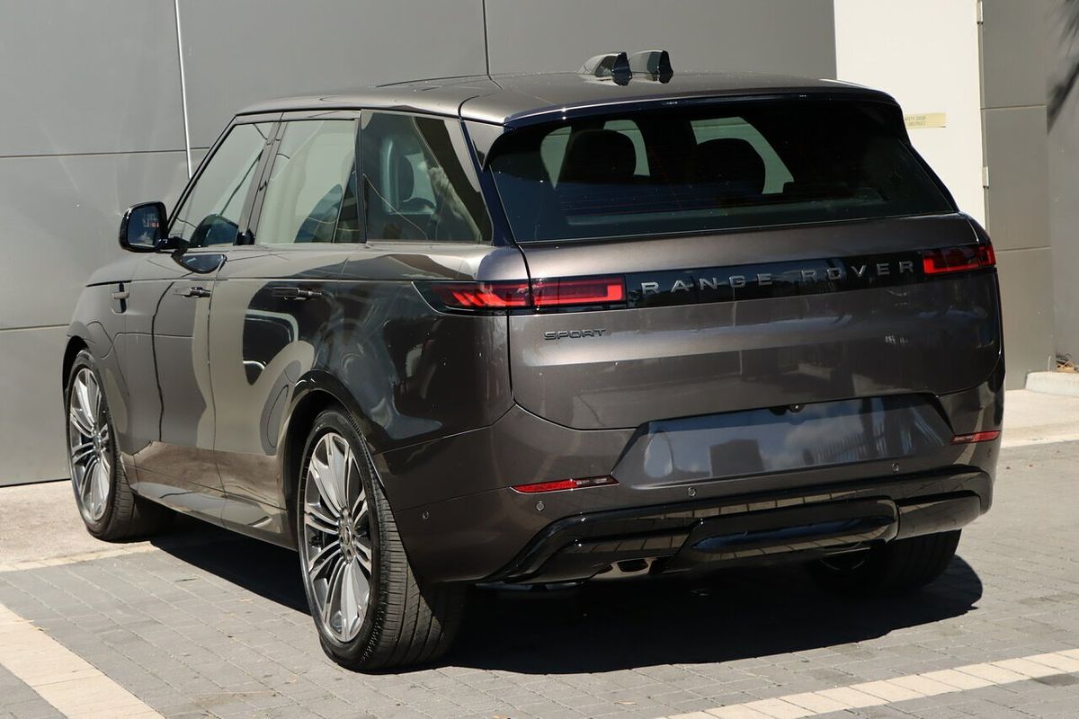 2025 Land Rover Range Rover Sport D300 Dynamic SE L461