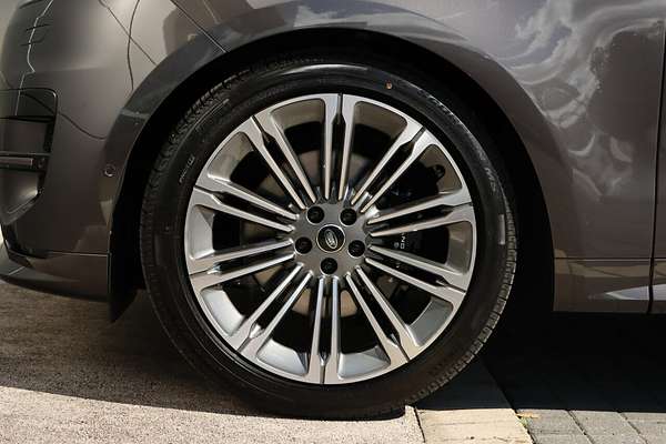 2025 Land Rover Range Rover Sport D300 Dynamic SE L461