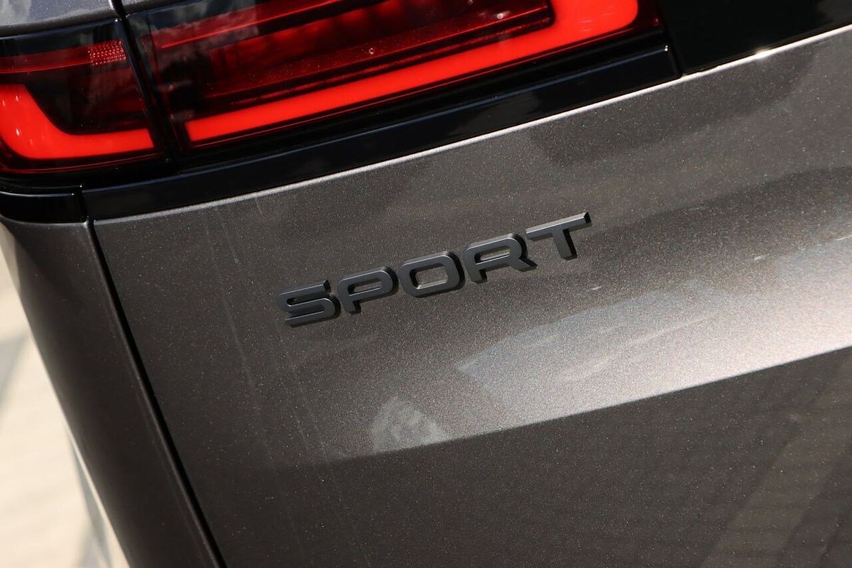 2025 Land Rover Range Rover Sport D300 Dynamic SE L461