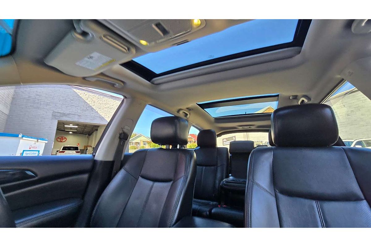 2016 Nissan Pathfinder Ti R52