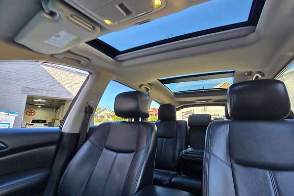 2016 Nissan Pathfinder Ti R52