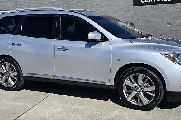 2016 Nissan Pathfinder Ti R52