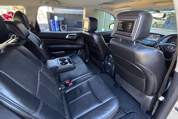 2016 Nissan Pathfinder Ti R52