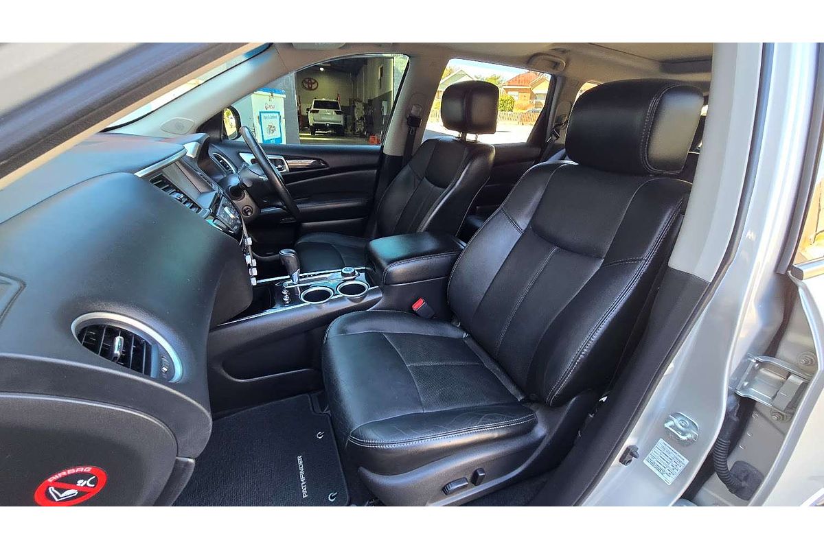 2016 Nissan Pathfinder Ti R52
