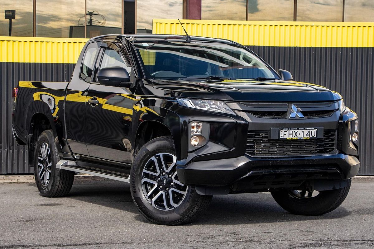 2022 Mitsubishi Triton GLX+ MR 4X4