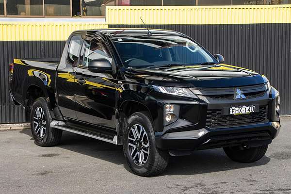 2022 Mitsubishi Triton GLX+ MR 4X4