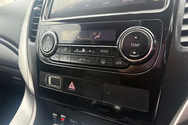 2016 Mitsubishi Pajero Sport Exceed QE