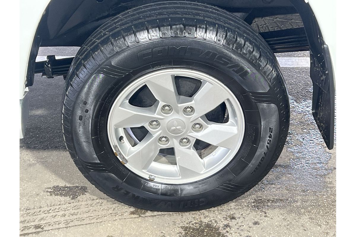 2019 Mitsubishi Triton GLX+ MR 4X4