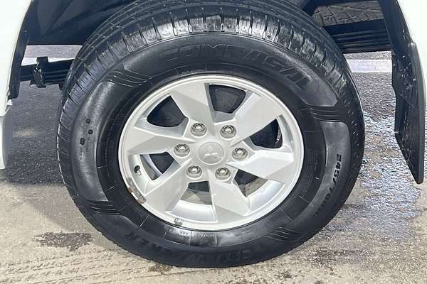 2019 Mitsubishi Triton GLX+ MR 4X4