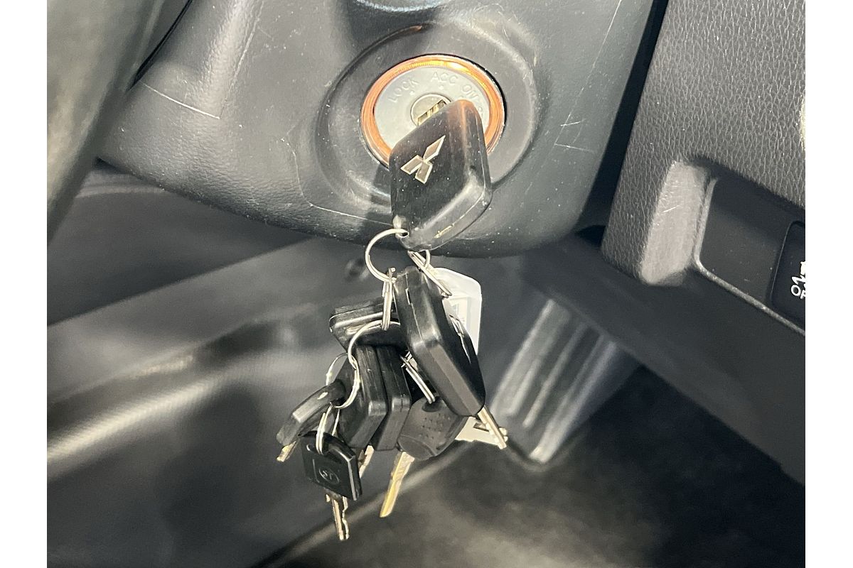 2019 Mitsubishi Triton GLX+ MR 4X4