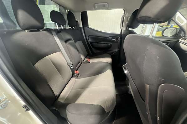 2019 Mitsubishi Triton GLX+ MR 4X4