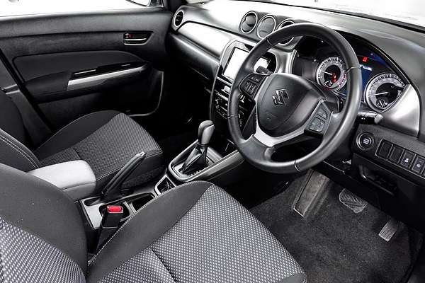 2024 Suzuki Vitara LY Series II