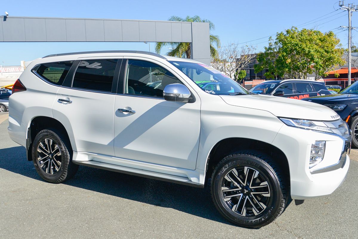 2022 Mitsubishi Pajero Sport GLS QF