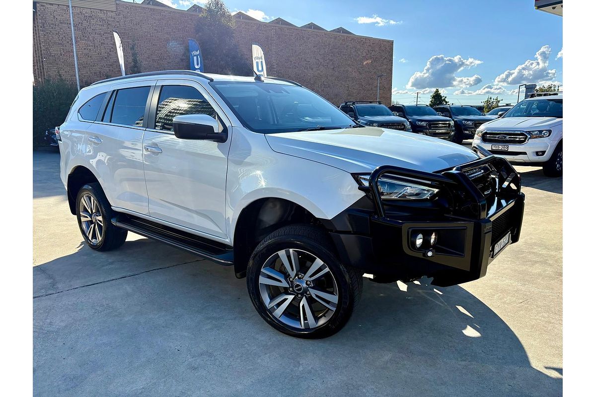2023 Isuzu MU-X LS-T