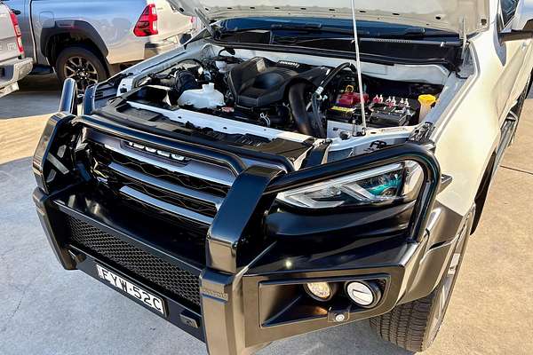 2023 Isuzu MU-X LS-T