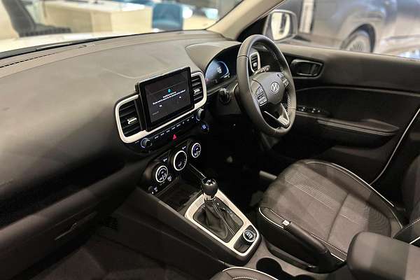 2025 Hyundai Venue Elite QX.V5