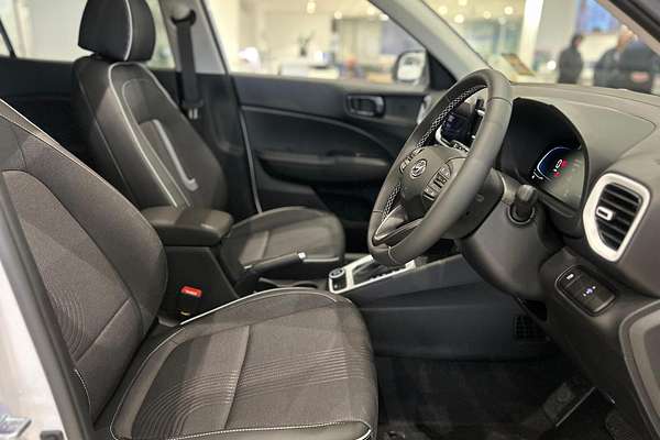 2025 Hyundai Venue Elite QX.V5
