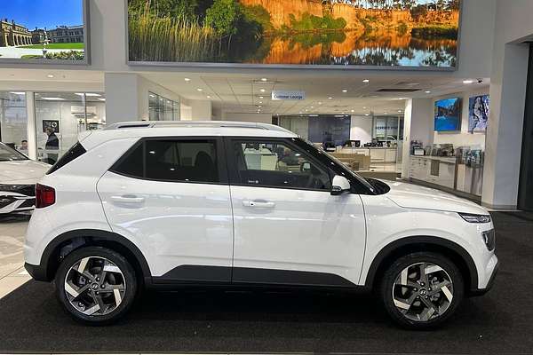 2025 Hyundai Venue Elite QX.V5