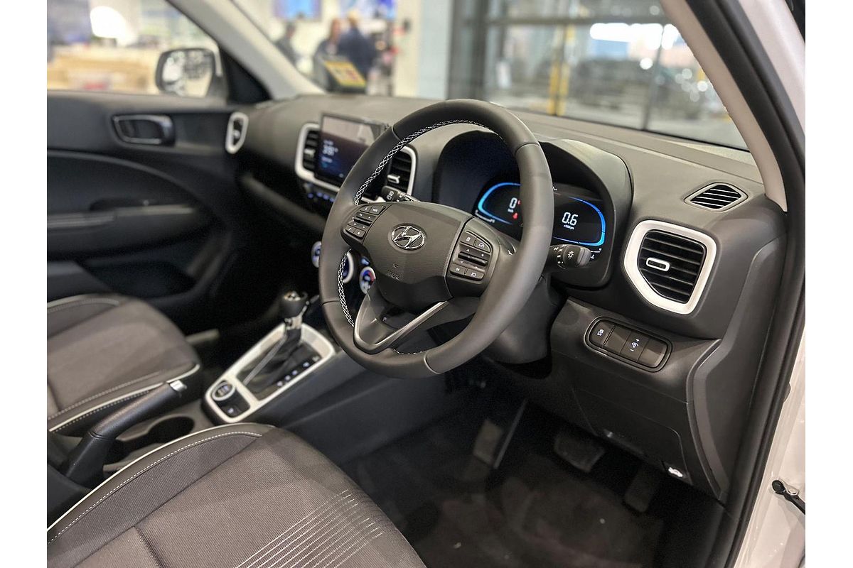 2025 Hyundai Venue Elite QX.V5