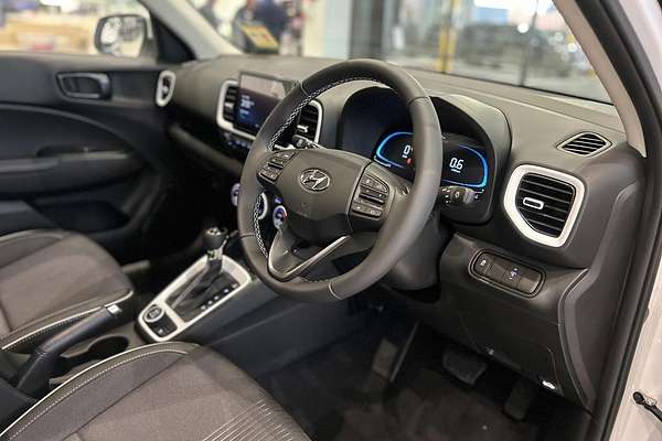 2025 Hyundai Venue Elite QX.V5