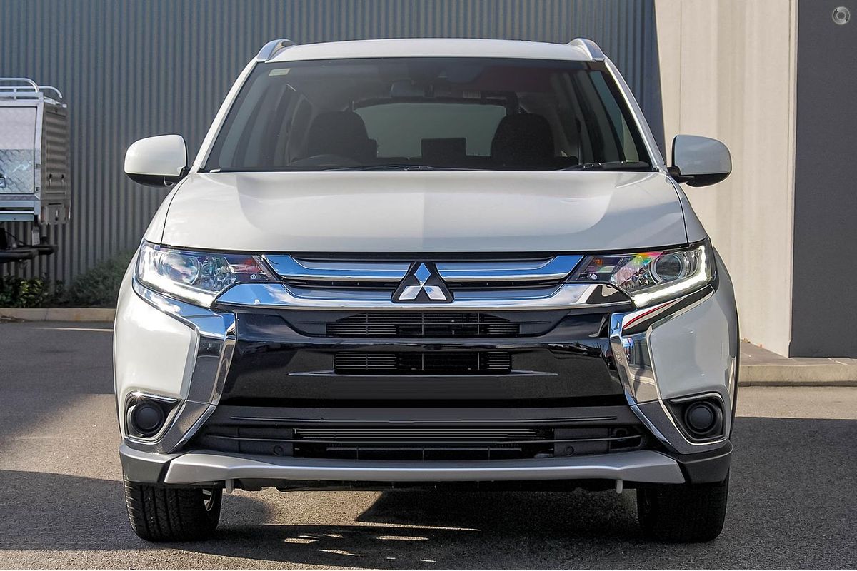 2018 Mitsubishi Outlander ES ADAS ZL
