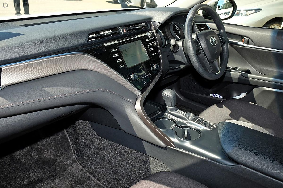 2020 Toyota Camry Ascent AXVH70R