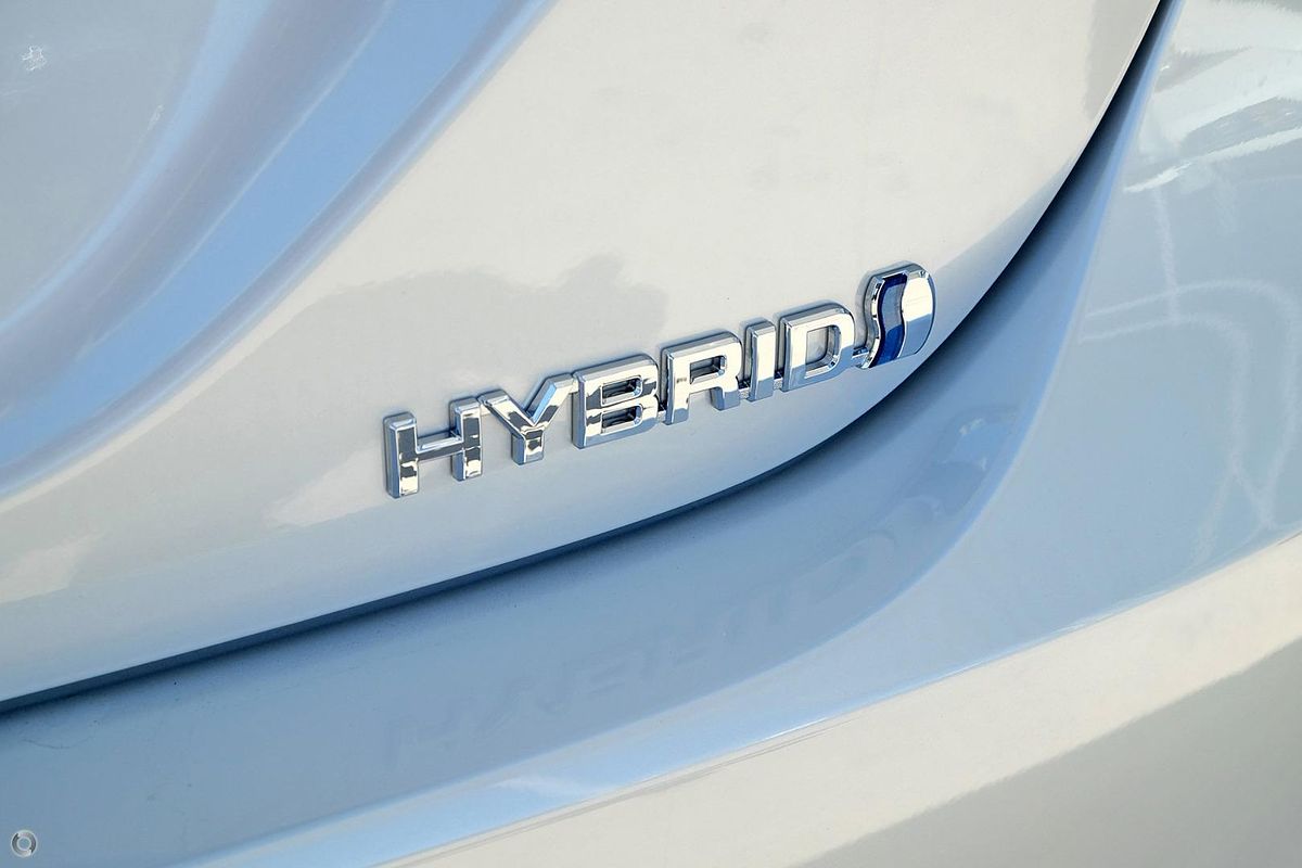 2020 Toyota Camry Ascent AXVH70R