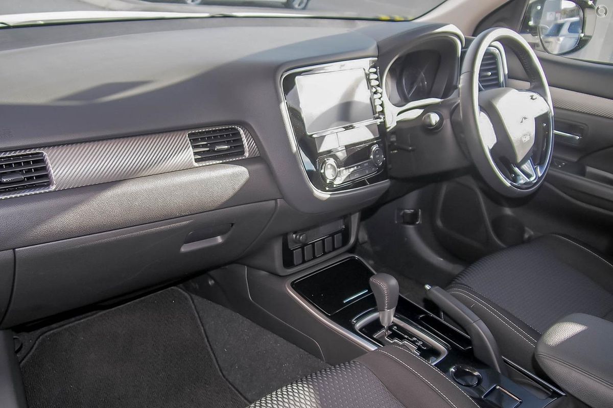 2018 Mitsubishi Outlander ES ADAS ZL