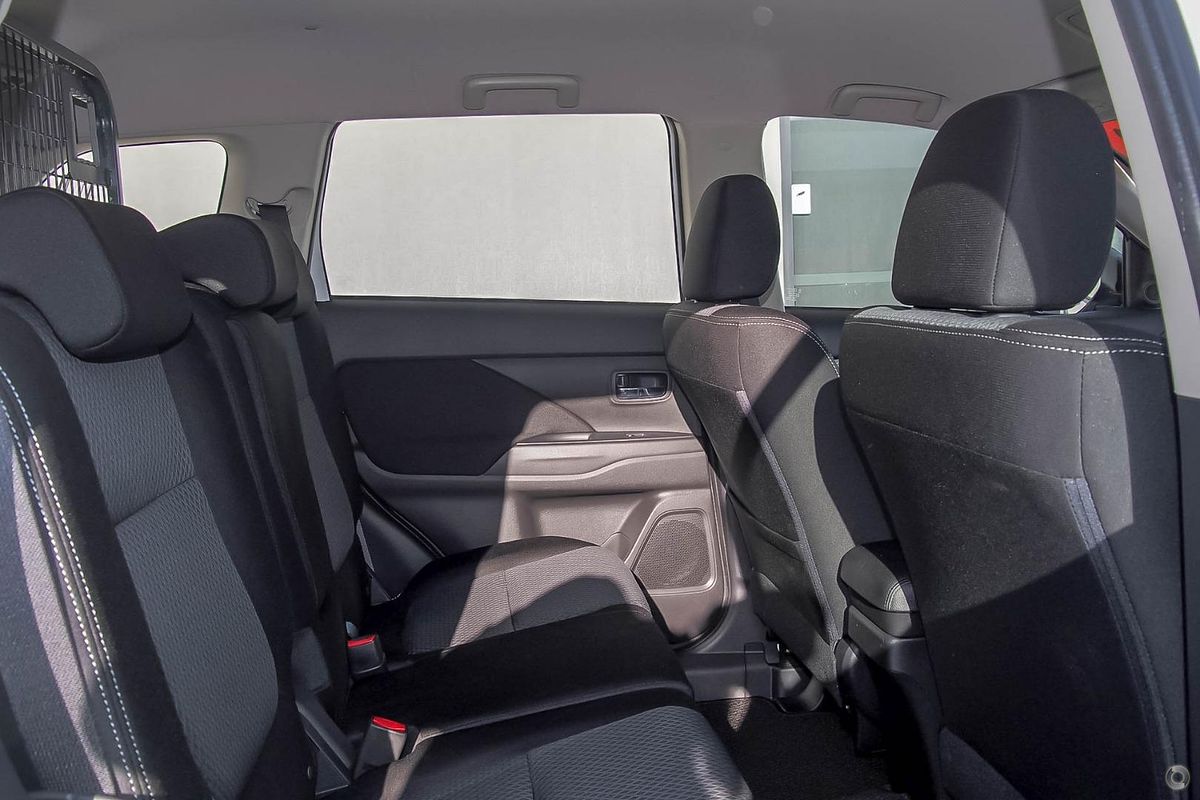 2018 Mitsubishi Outlander ES ADAS ZL