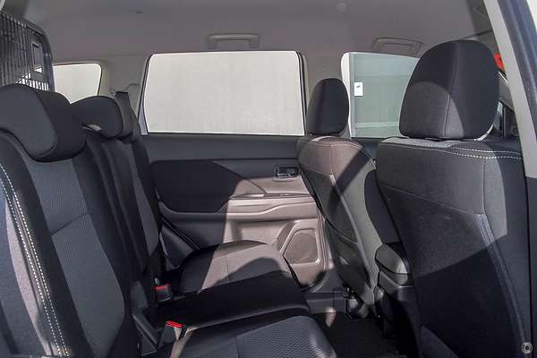 2018 Mitsubishi Outlander ES ADAS ZL