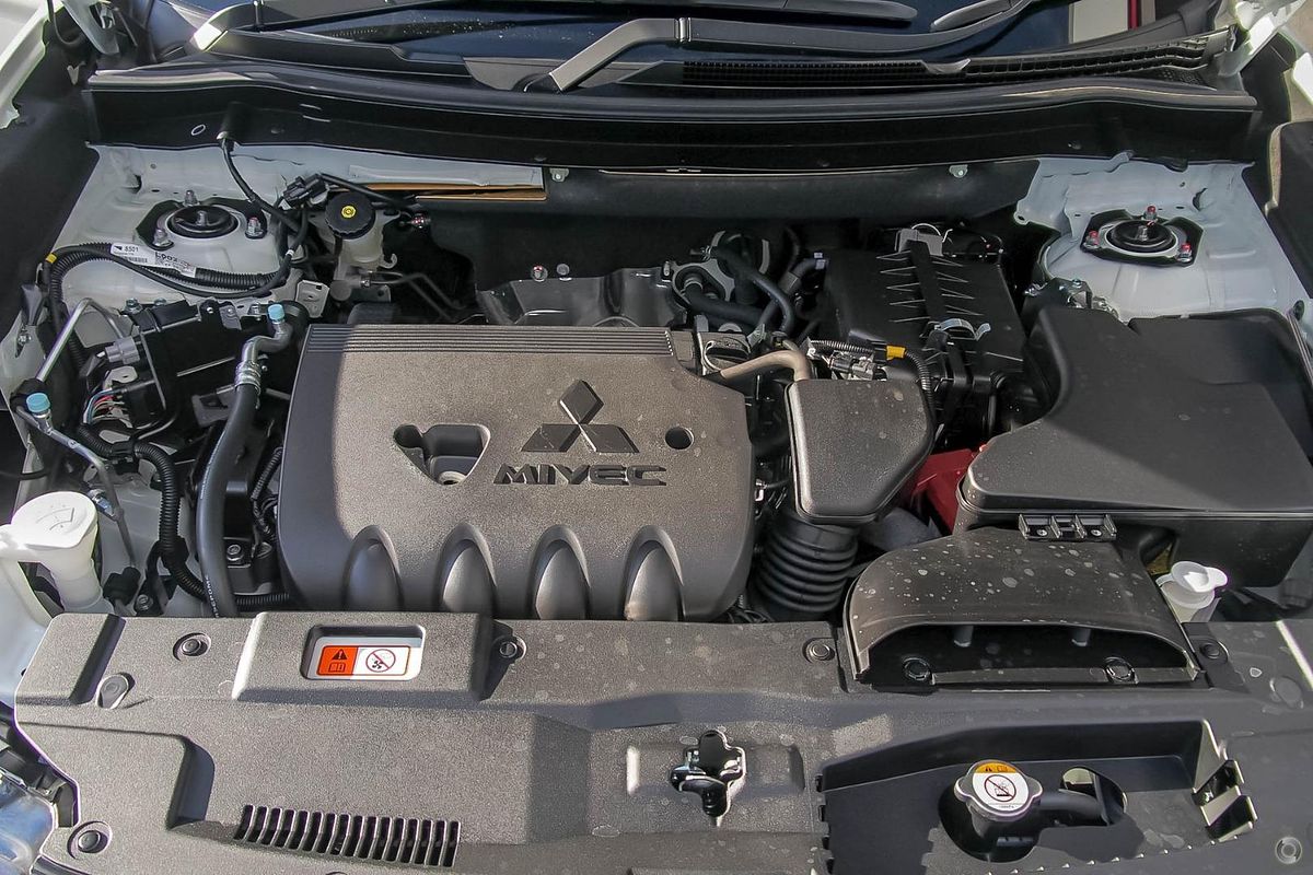 2018 Mitsubishi Outlander ES ADAS ZL