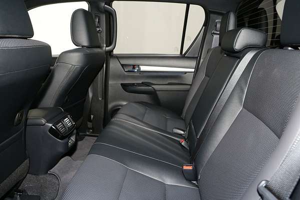 2024 Toyota Hilux Rogue 48V GUN126R 4X4