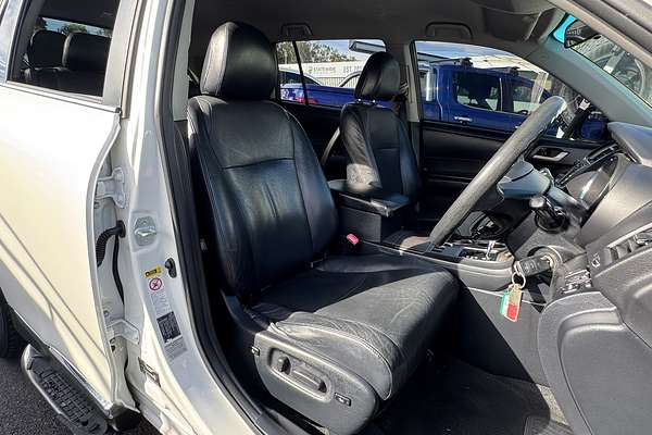 2011 Toyota Kluger KX-R GSU40R