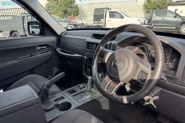 2011 Jeep Cherokee Sport KK