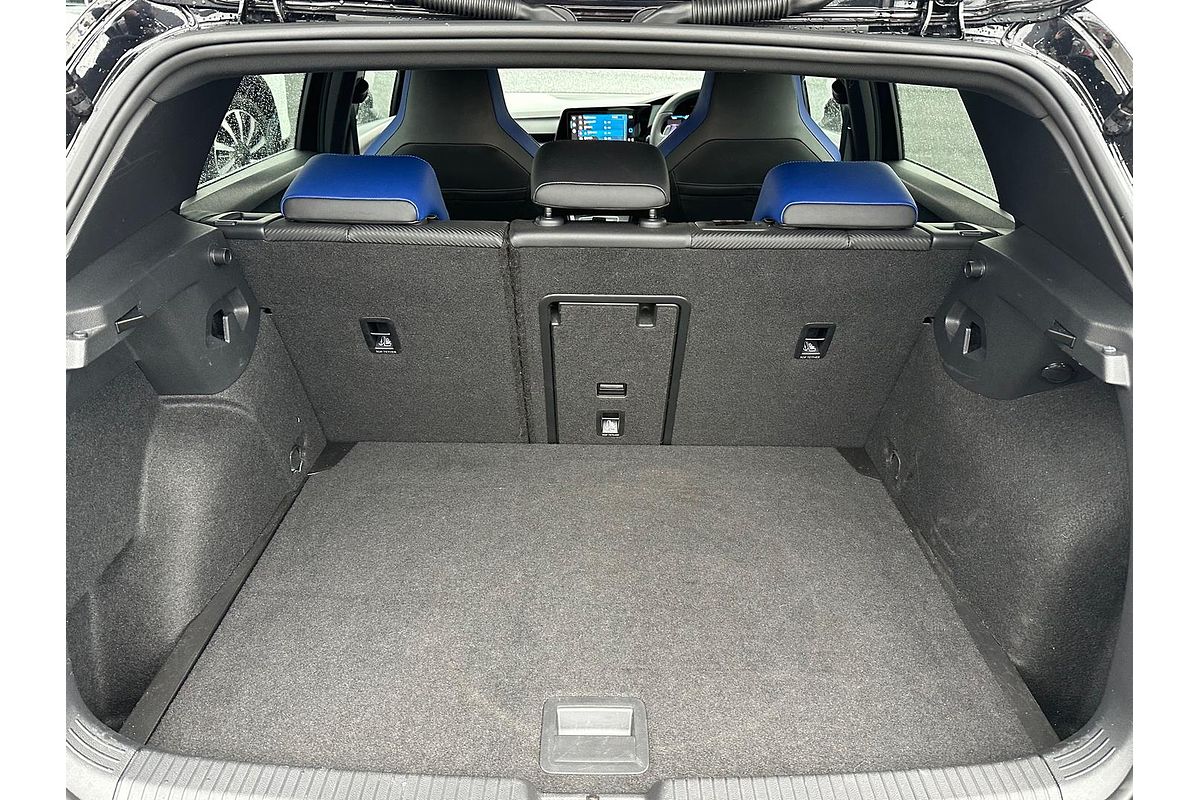 2022 Volkswagen Golf R 8