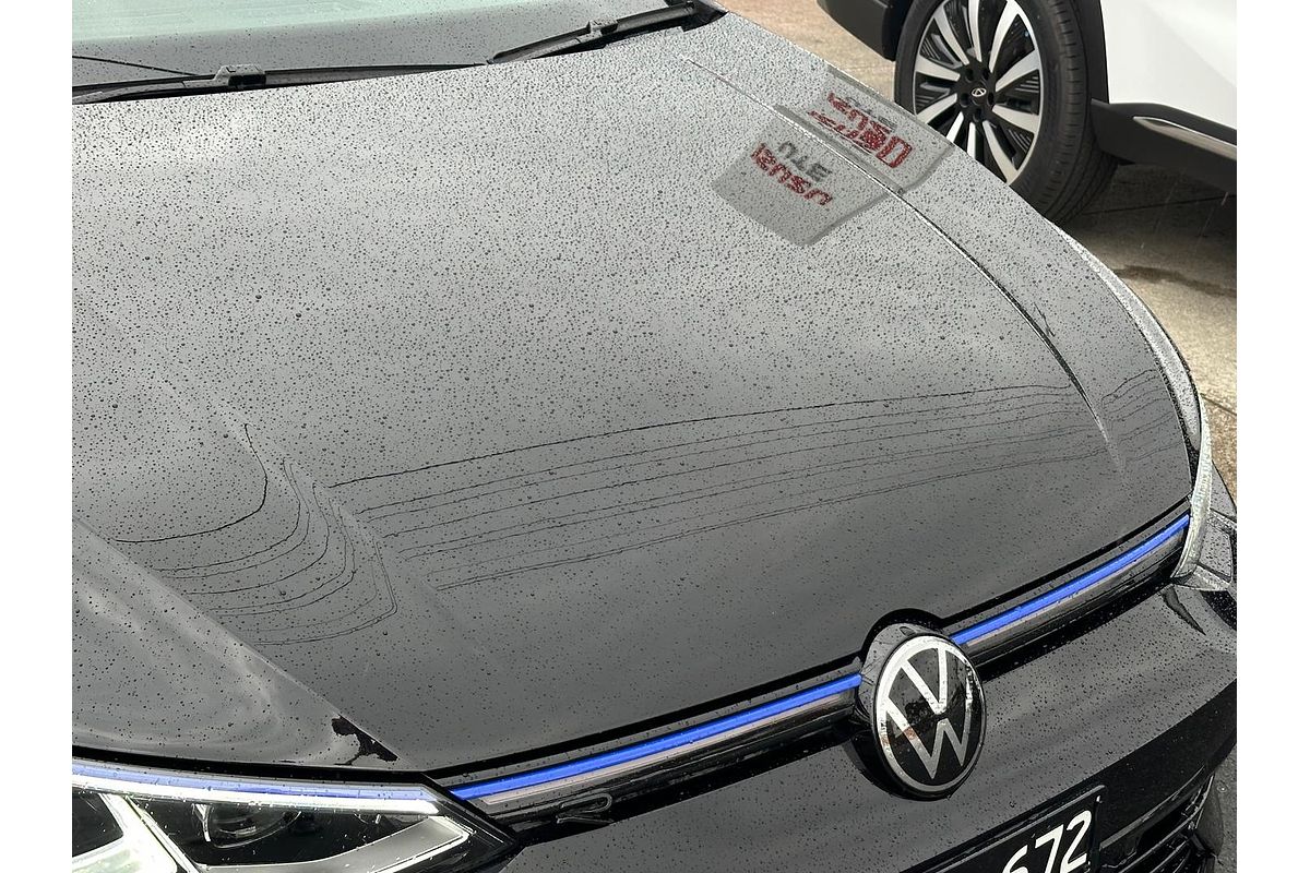 2022 Volkswagen Golf R 8
