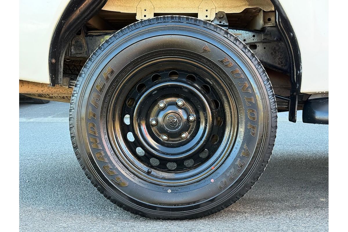 2016 Toyota Hilux SR GUN126R 4X4