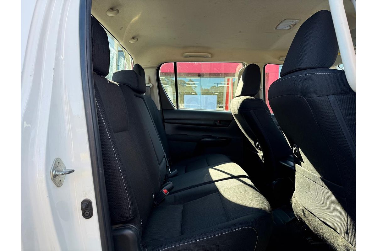 2016 Toyota Hilux SR GUN126R 4X4