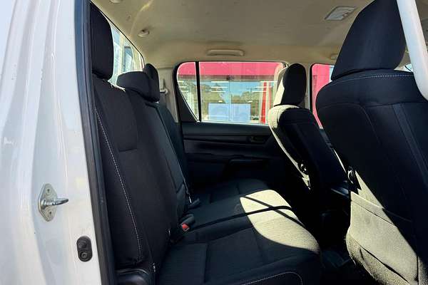 2016 Toyota Hilux SR GUN126R 4X4