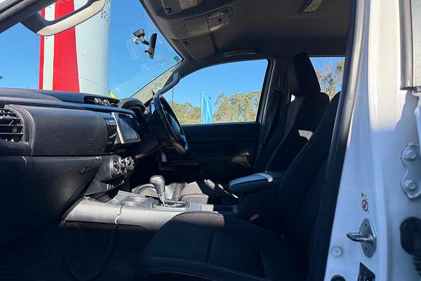 2016 Toyota Hilux SR GUN126R 4X4