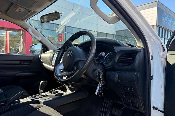 2016 Toyota Hilux SR GUN126R 4X4