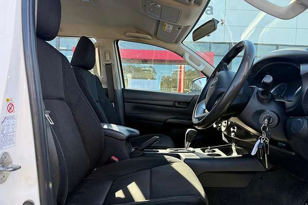 2016 Toyota Hilux SR GUN126R 4X4