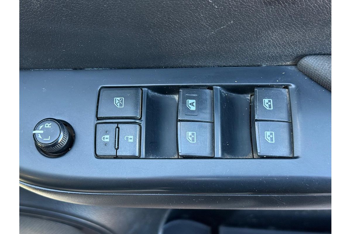 2016 Toyota Hilux SR GUN126R 4X4