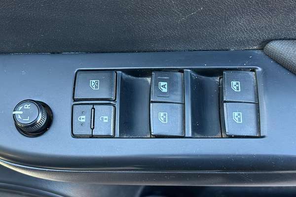 2016 Toyota Hilux SR GUN126R 4X4