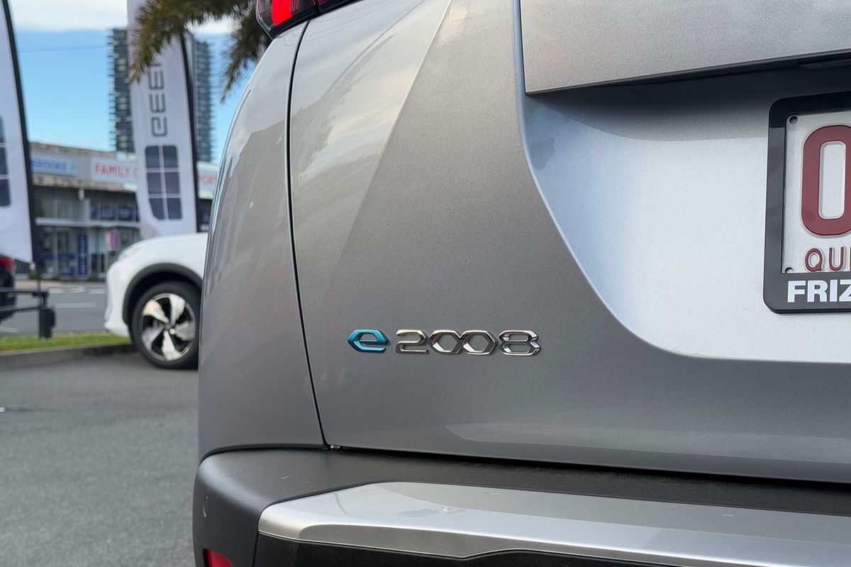 2023 Peugeot e-2008 GT P24