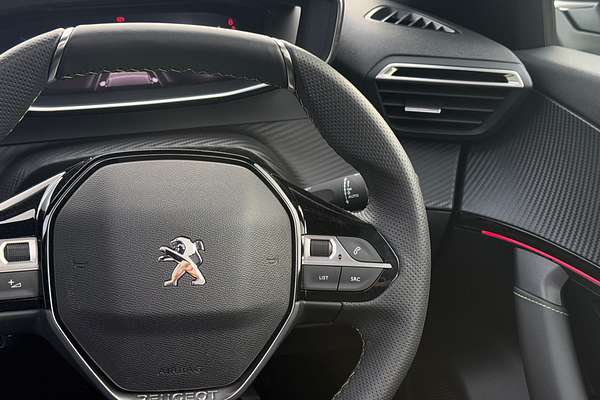2023 Peugeot e-2008 GT P24