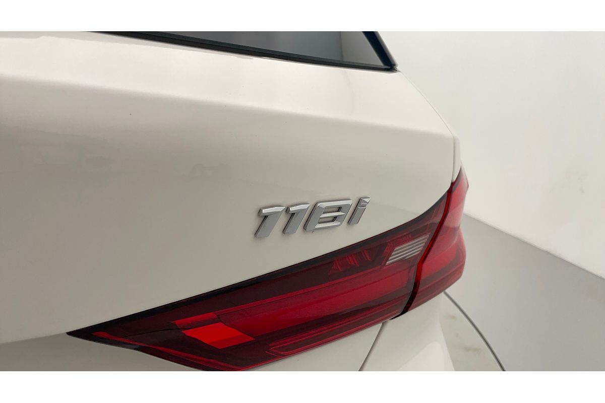 2019 BMW 1 18i M SPORT F40