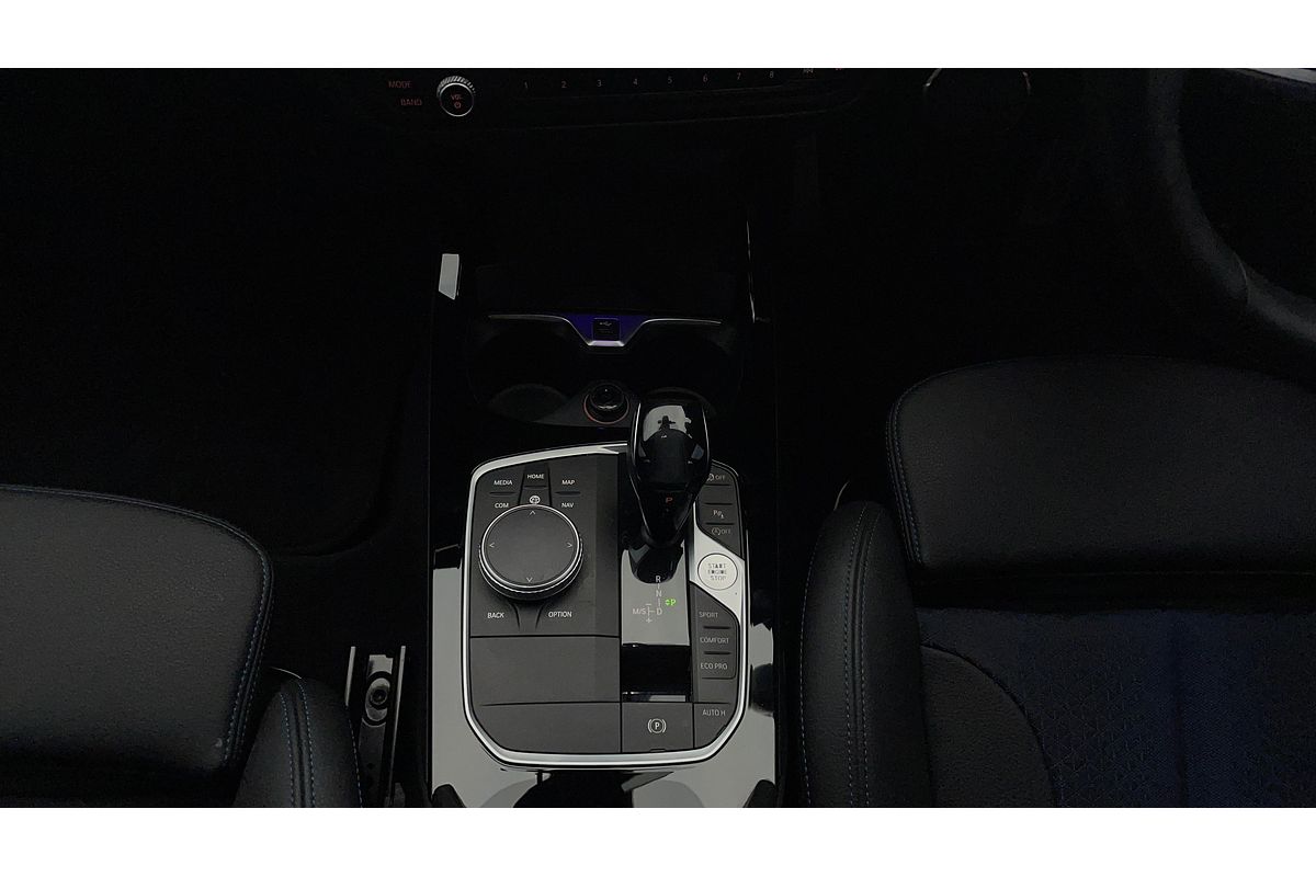 2019 BMW 1 18i M SPORT F40